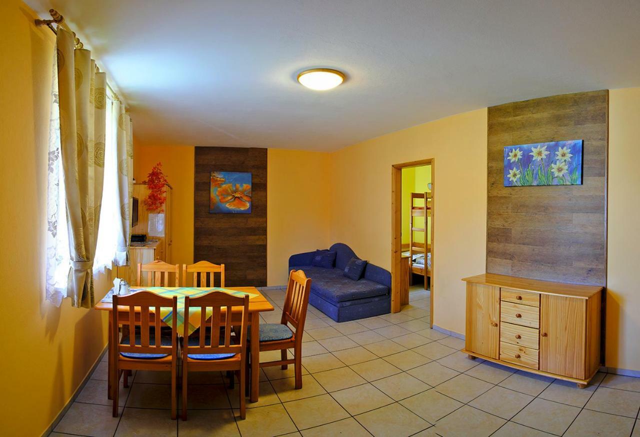 Vila Horal Liptovský Mikuláš Buitenkant foto